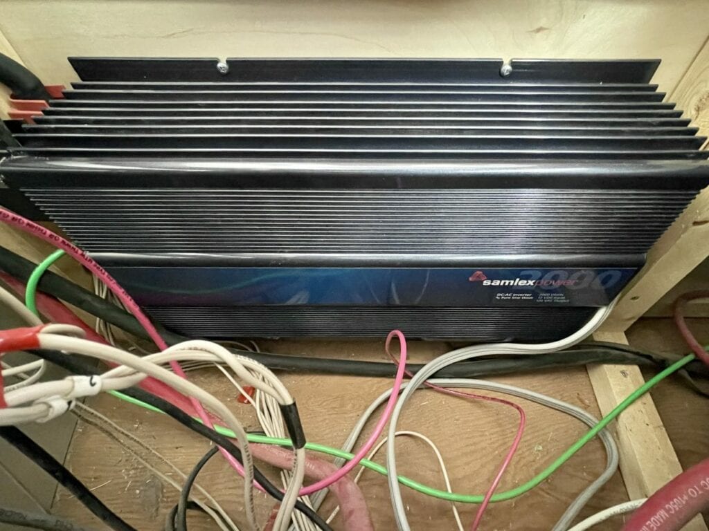 off-grid power inverter